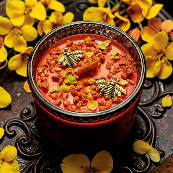 Hand Crafted , Wicked Worthy Wax, Love Sting 7 oz candle - Picture 3 of 3